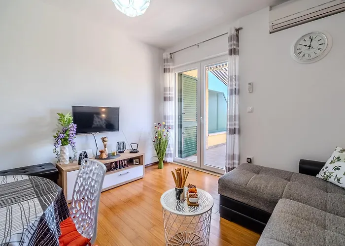 Elephant Daire Postira