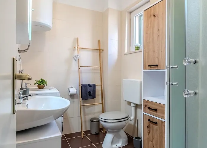 Elephant Daire Postira